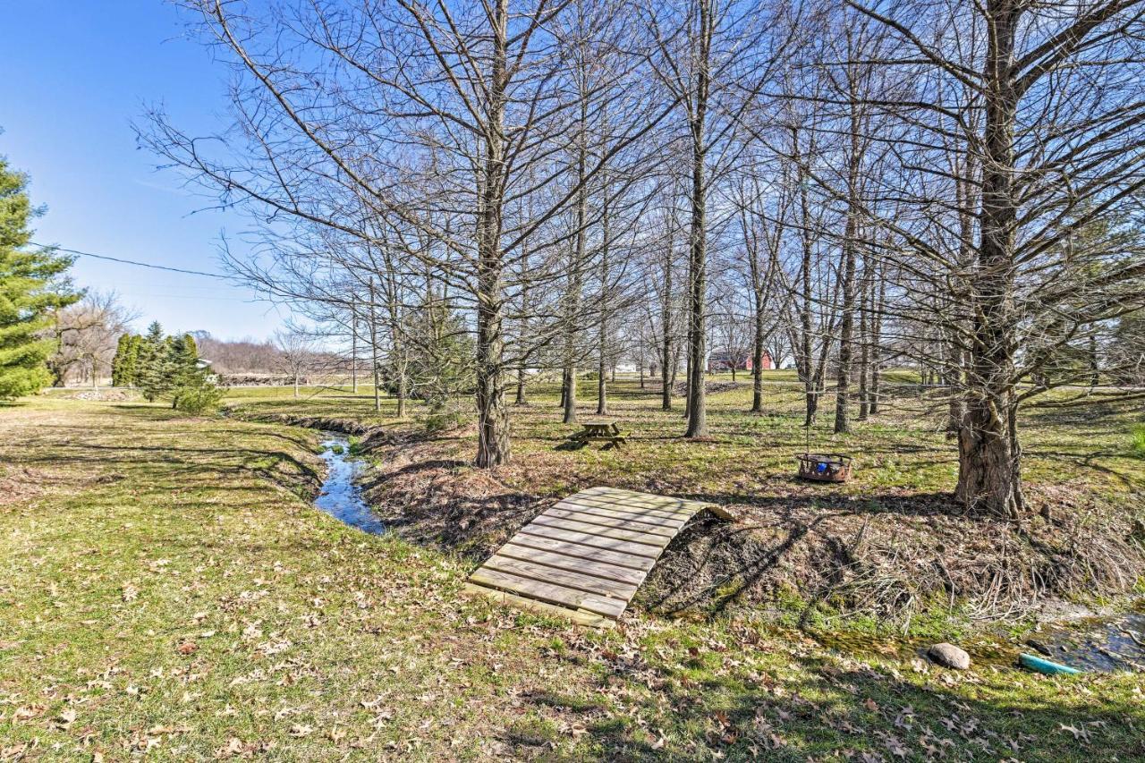 Honey House Cabin - A Quiet Countryside Retreat! Nappanee Exterior foto